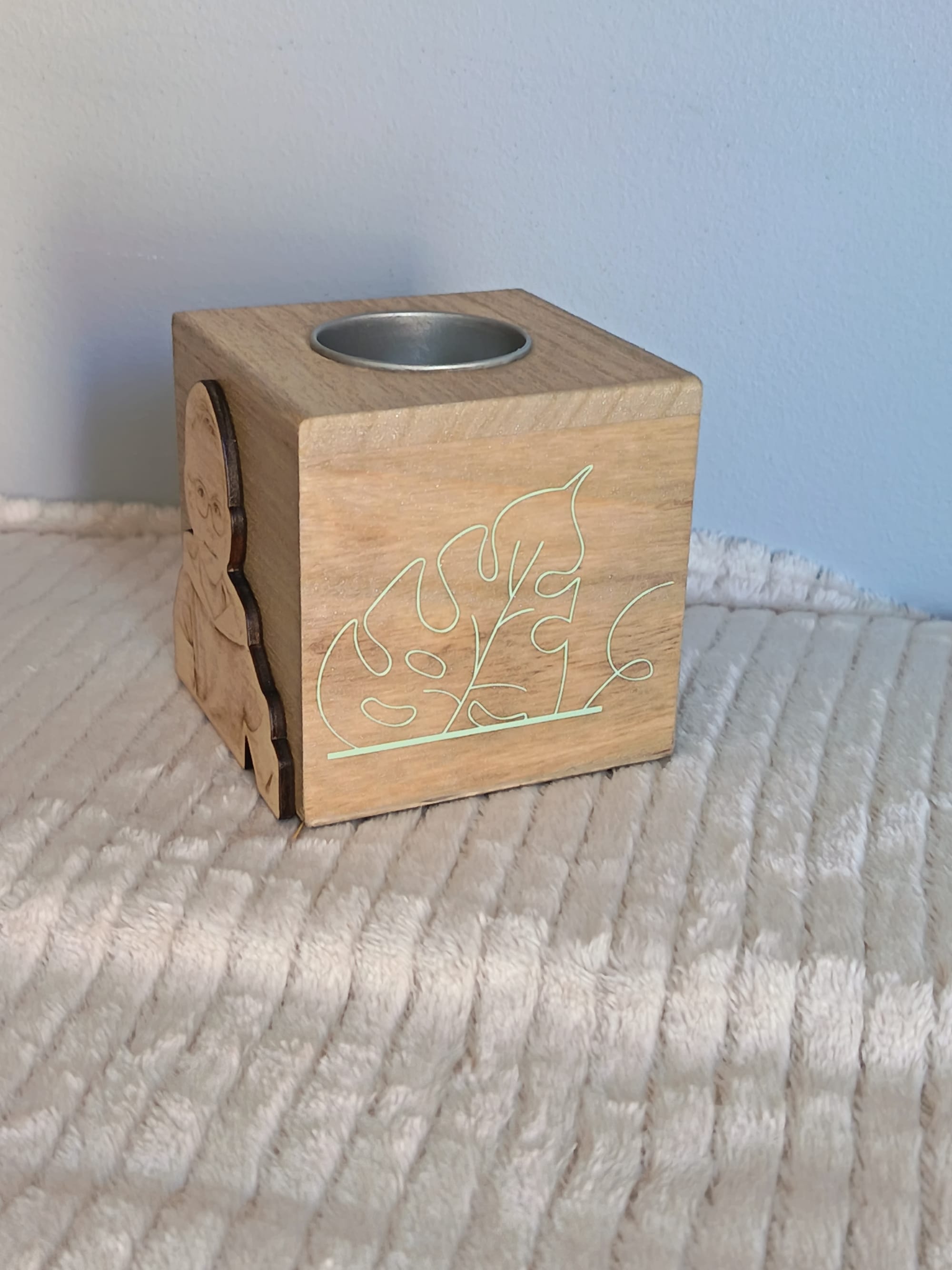 Cube bougeoir personnalisé en bois