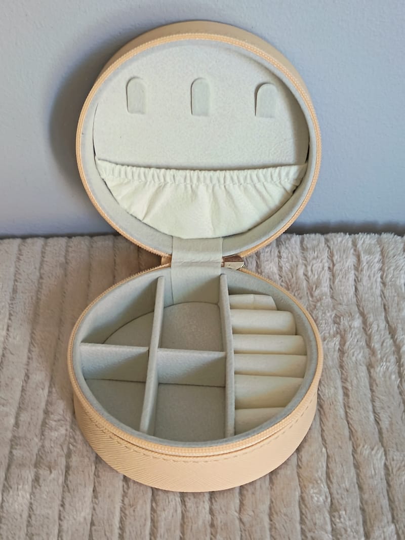  Boîte à bijoux en similicuir personnalisée