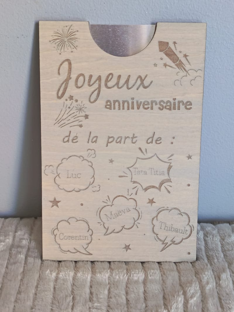 LA CARTE D'ANNIVERSAIRE QUI CACHE UNE SURPRISE !