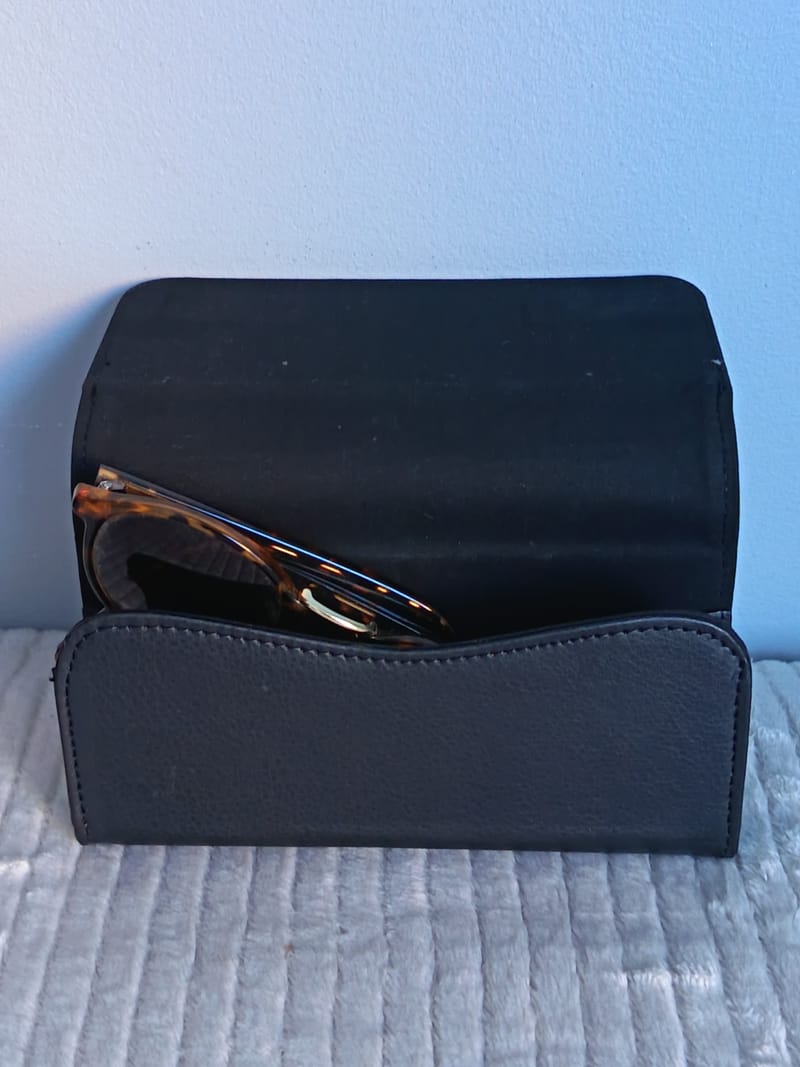 ÉTUI À LUNETTES RIGIDE PERSONNALISÉ