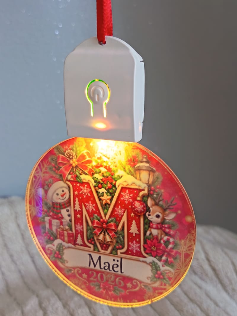  Illuminez votre sapin avec une décoration unique et personnalisée ! 