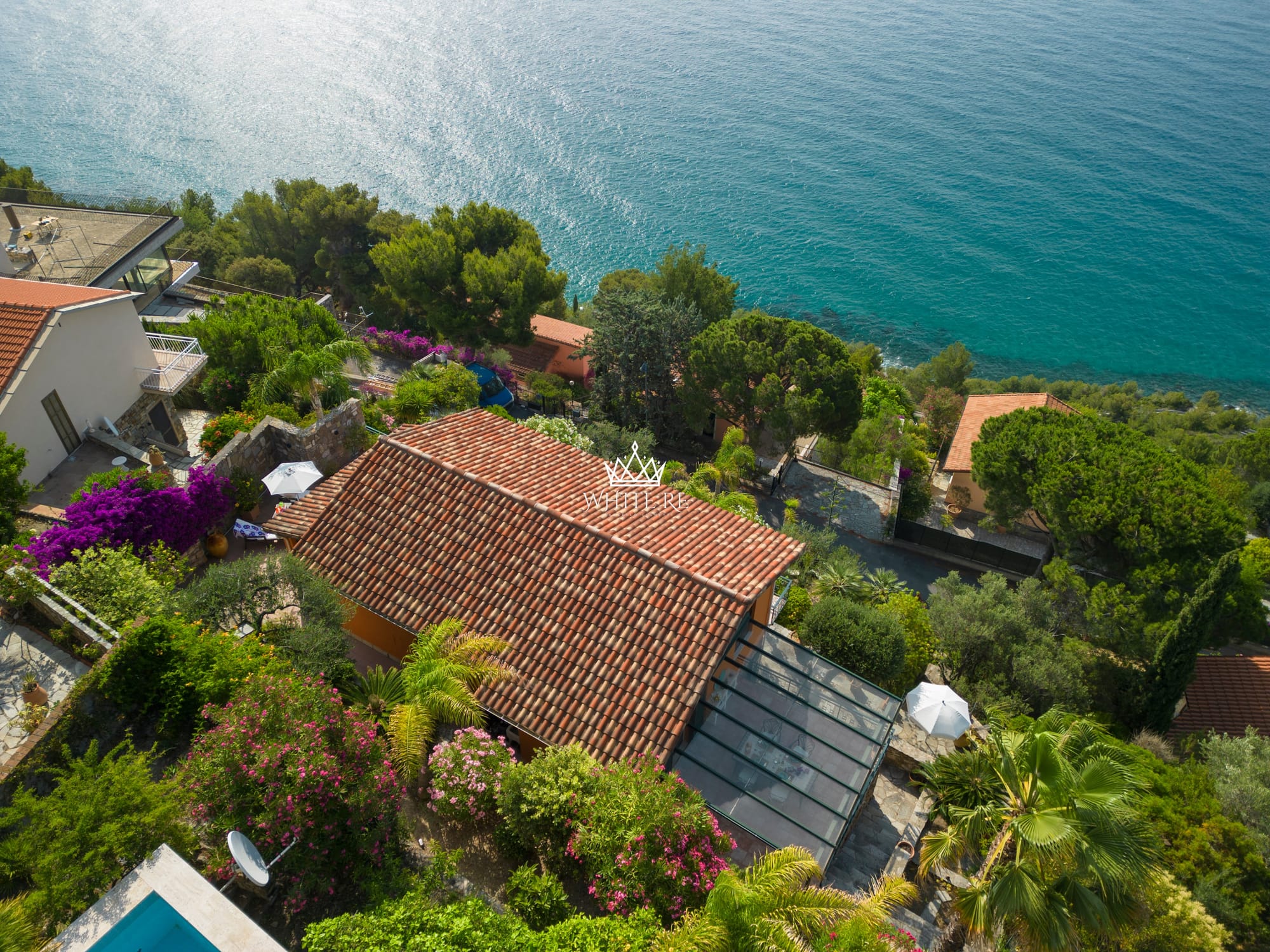 VILLA MARANITA
IL TUO BUEN RETIRO IN LIGURIA TRA NATURA, PRIVACY E SILENZIO.