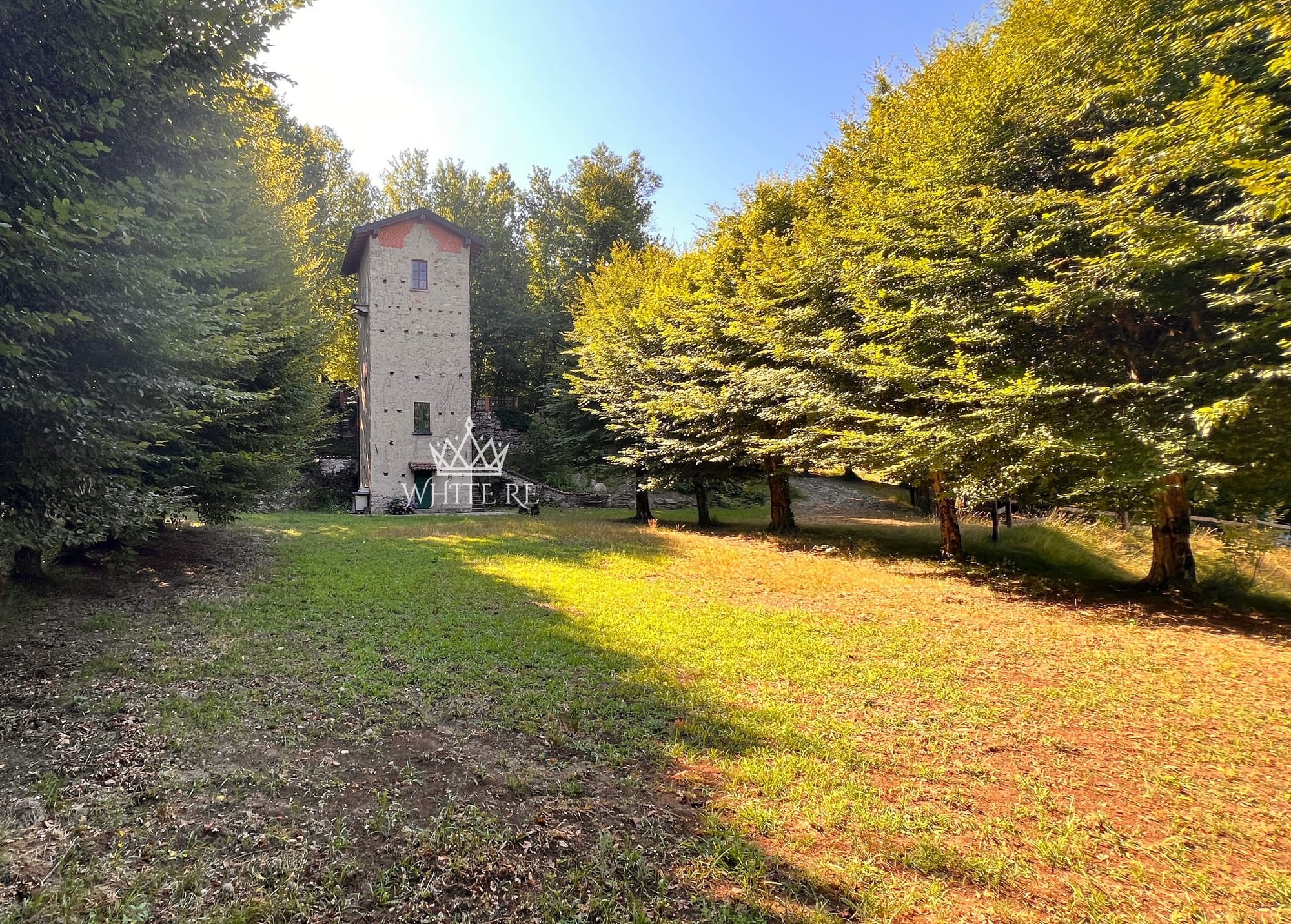 UNA TENUTA PRIVATA CON VISTA SUL LAGO DI LUGANO