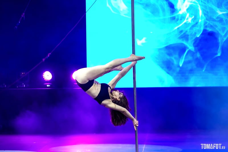 Pole dance