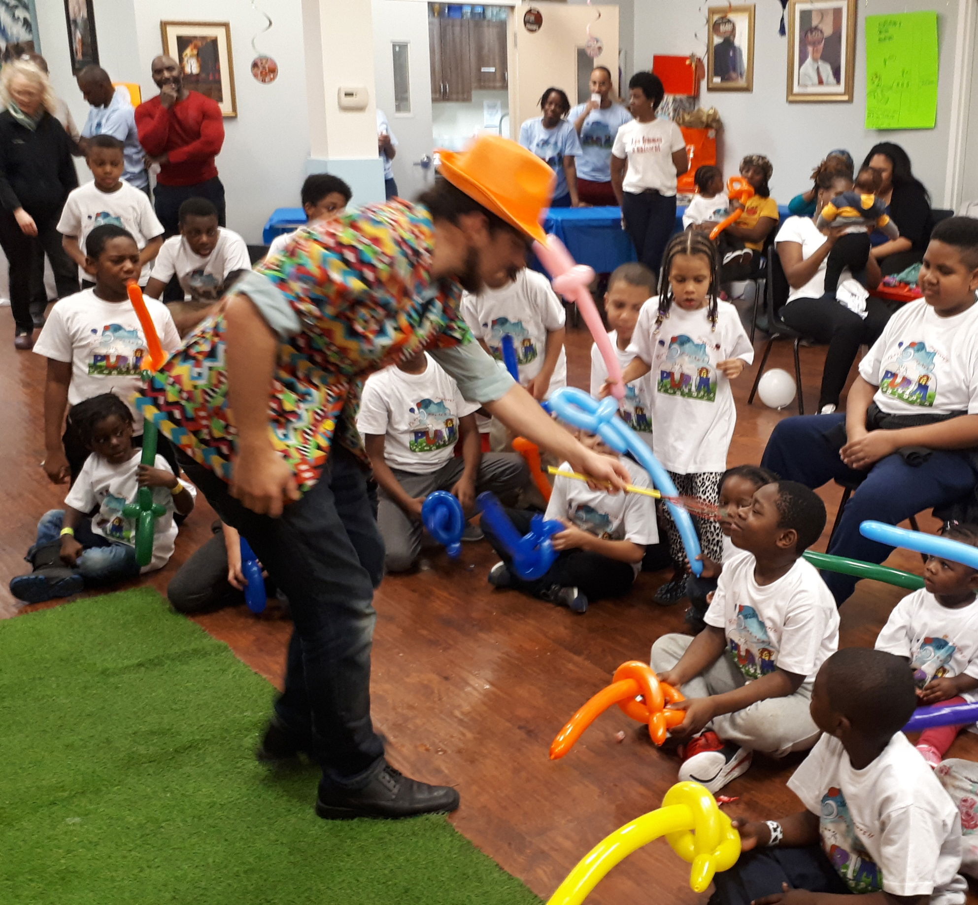 Kids Party Entertainment Show – Balloon Twisting and Interactive Games