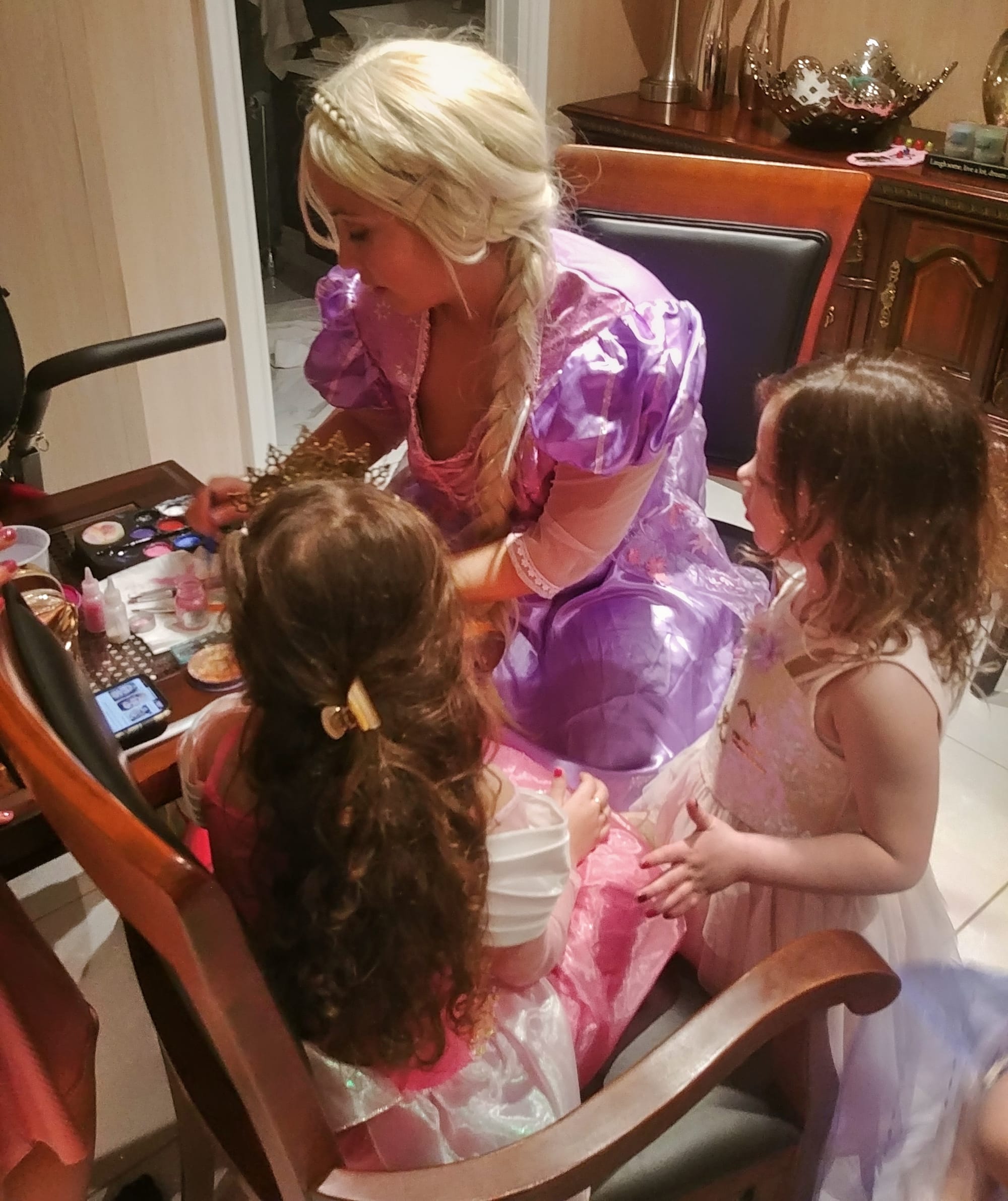 Princess Face Painting – Kids Princess Birthday Party Entertainment