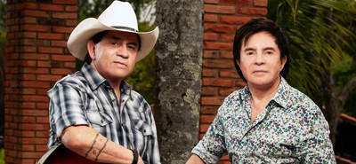 Em ‘Chitãozinho & Xororó, uma História de Sucesso’, dupla revisita seu acervo de mais de 50 anos de trajetória