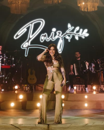 Lauana Prado embala público de Ribeirão Preto na festa mais RAIZ do Brasil