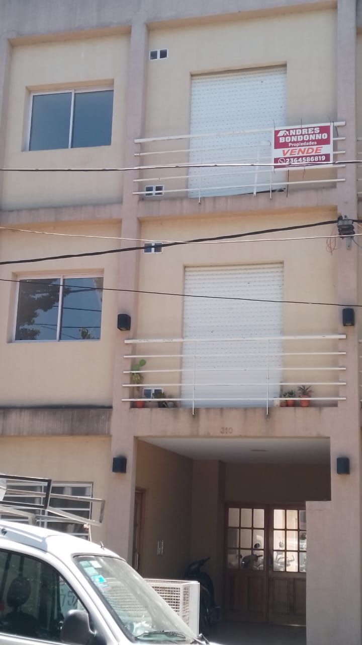 Calle Ramón Falcón 310