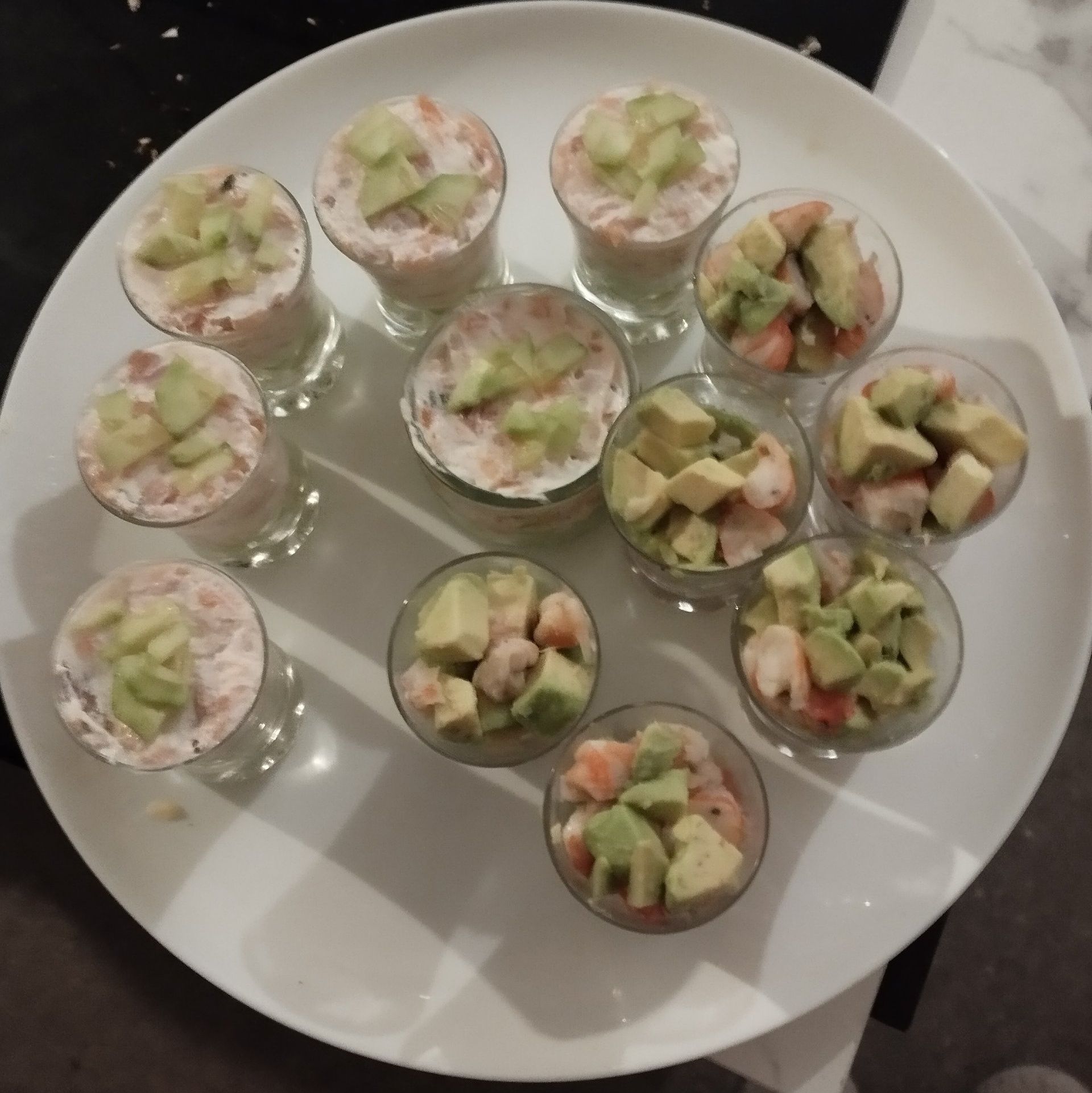 Verrines Avocat & Crevettes et Saumon & Concombre (apèritifs)