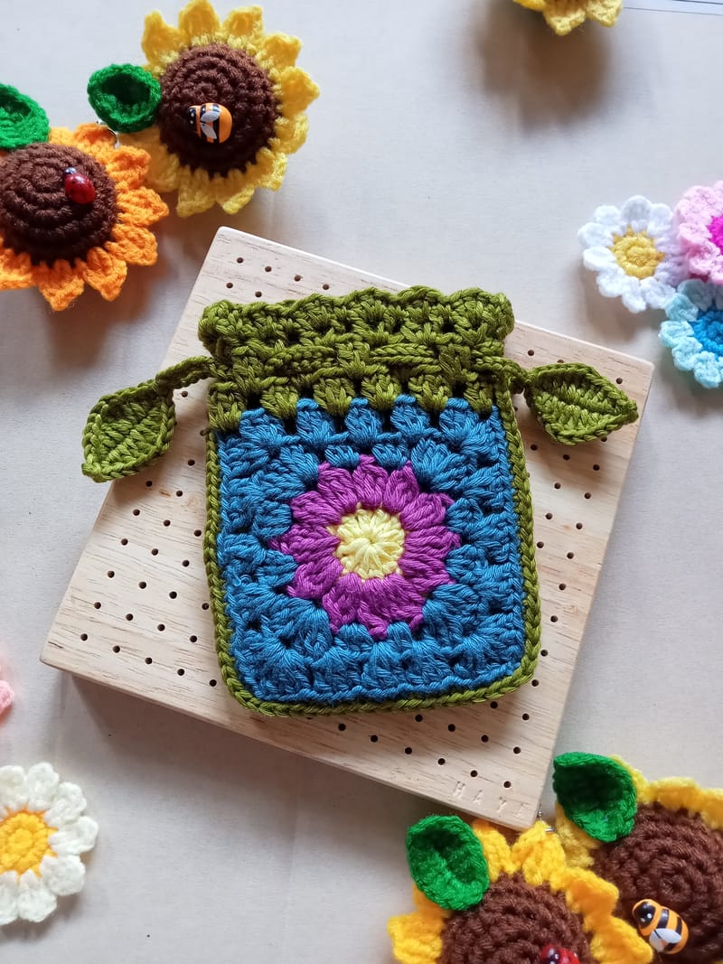 Atelier "crocheter une pochette en granny"