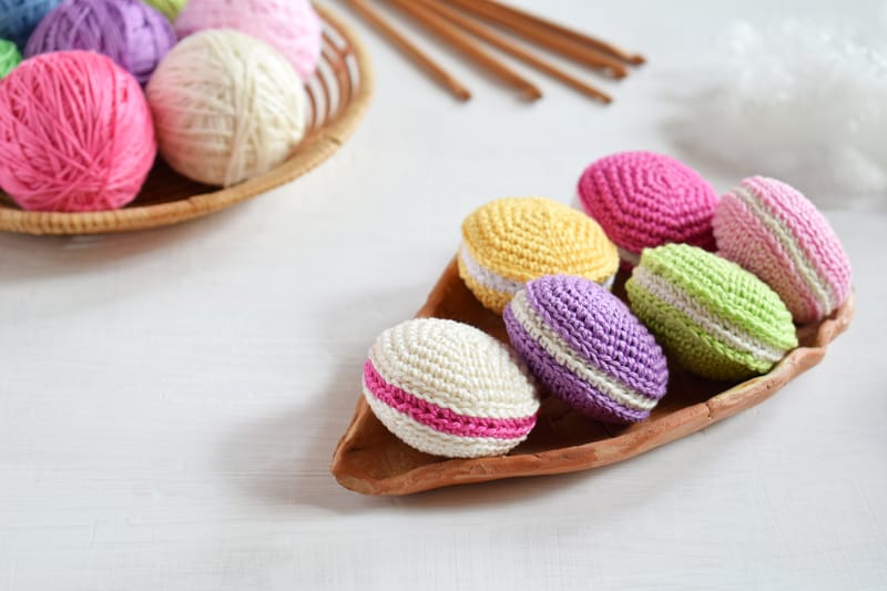 Mercredi 16 décembre, 18h-20h : Atelier accompagné « chouquettes et macarons en crochet »