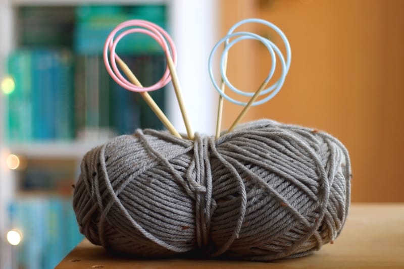 Mercredi 2 décembre, 18h-20h : Atelier créatif « tricoter, crocheter et lire »