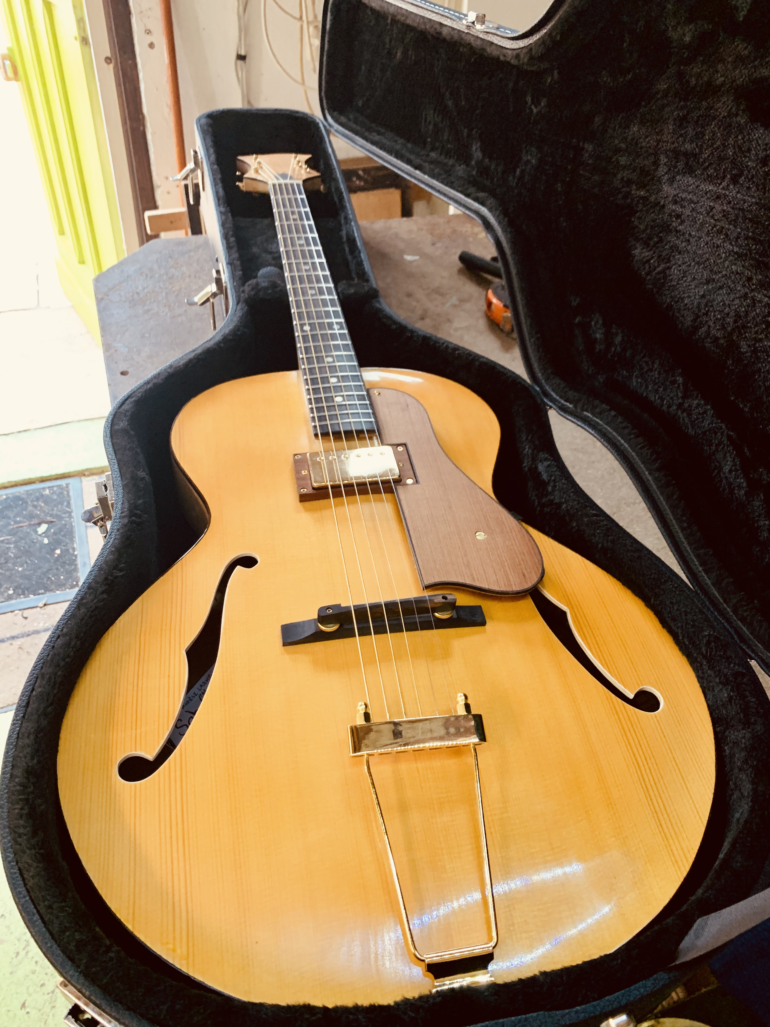 ARCHTOP_16"