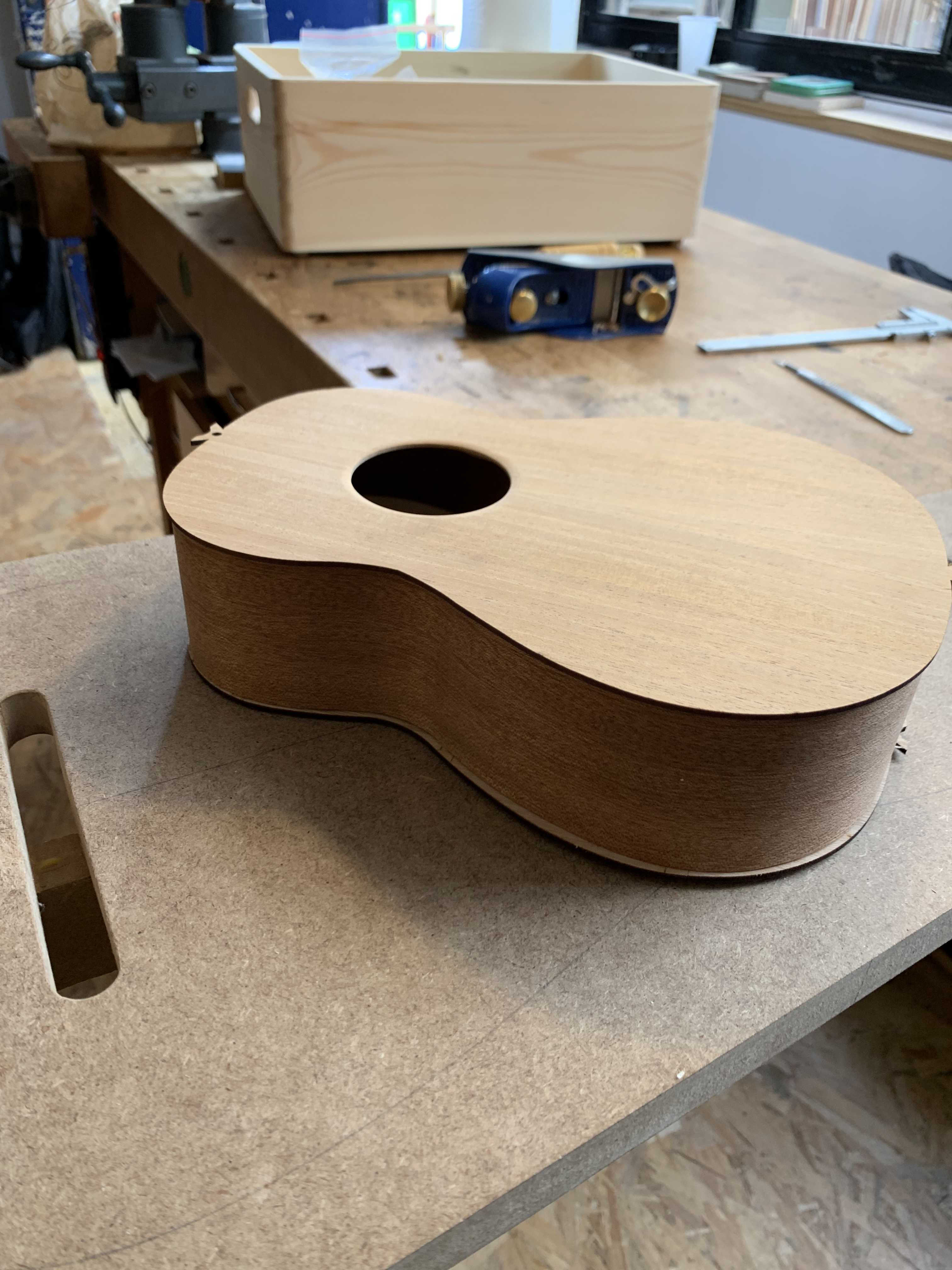 UKULELE