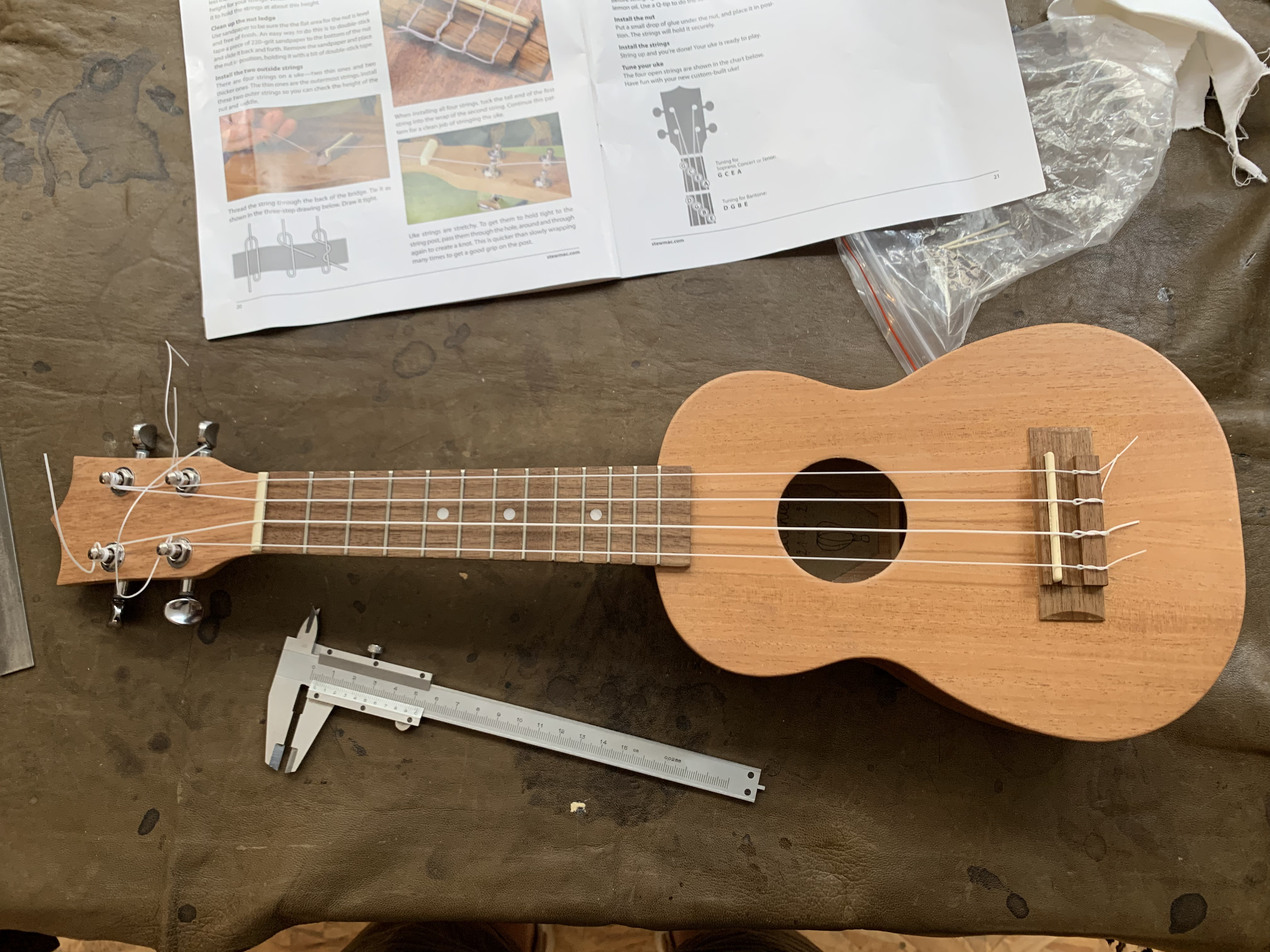 UKULELE