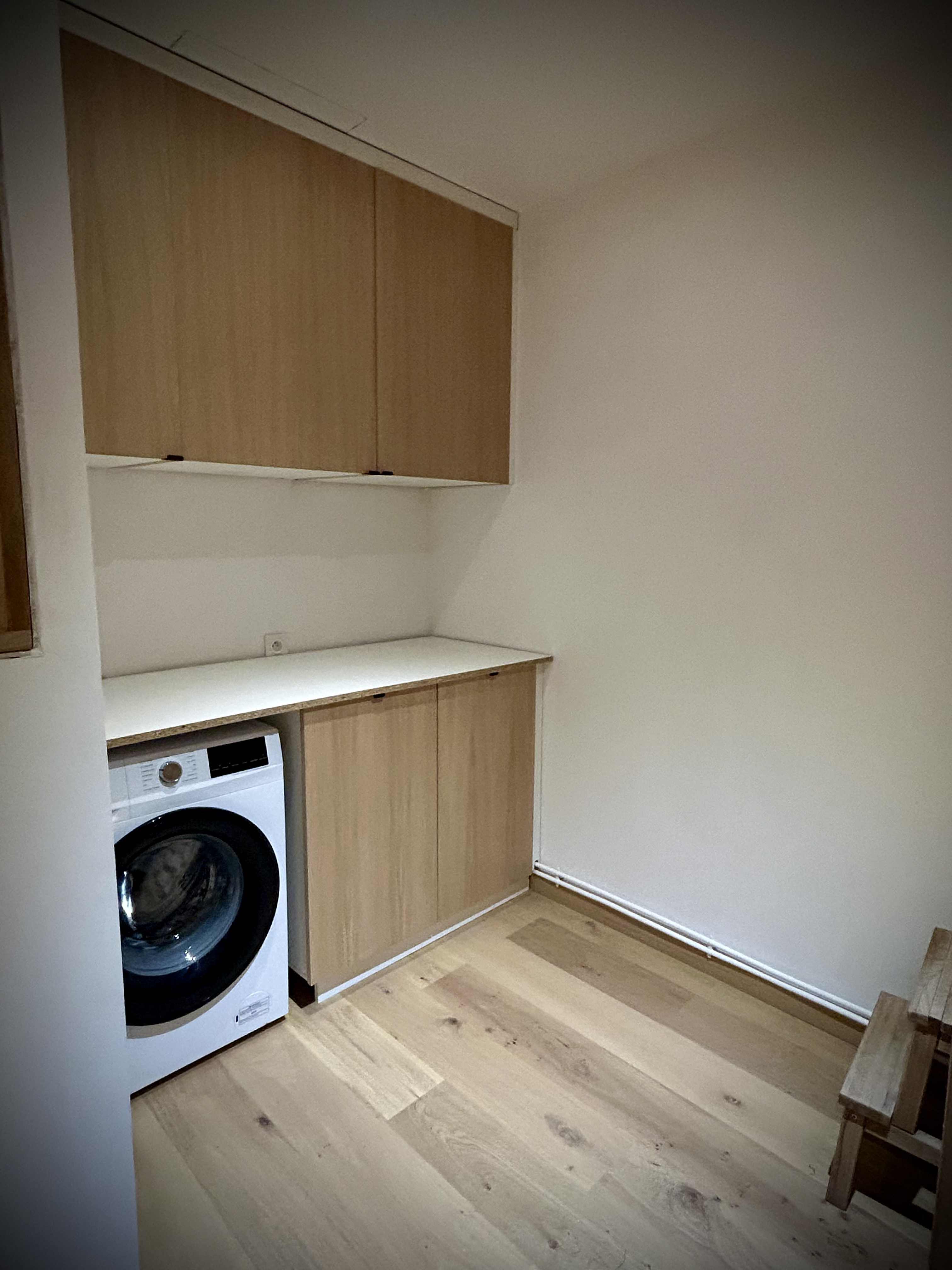 Bathroom layout - Laundry room