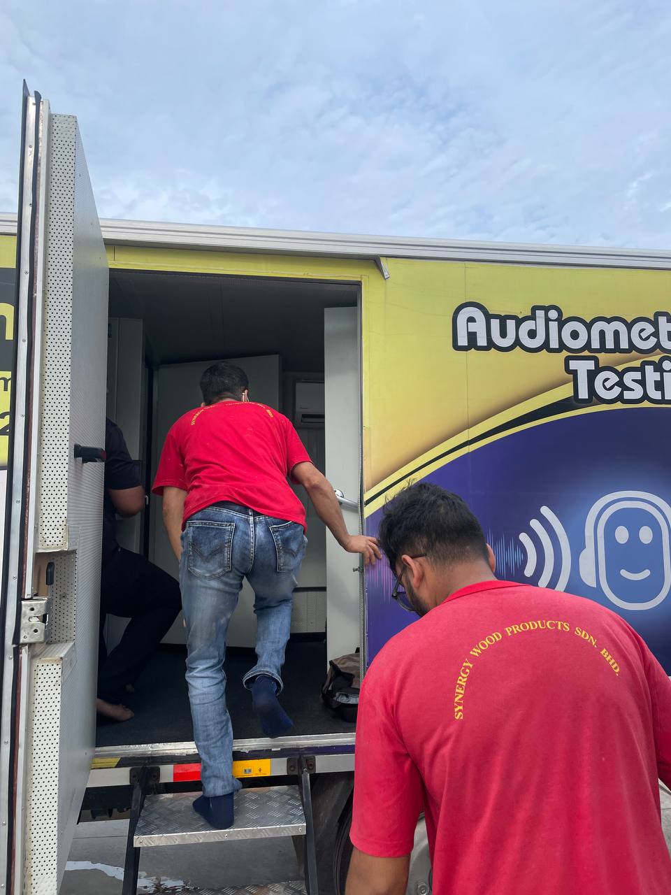 PENGUJIAN AUDIOMETRI MUDAH ALIH