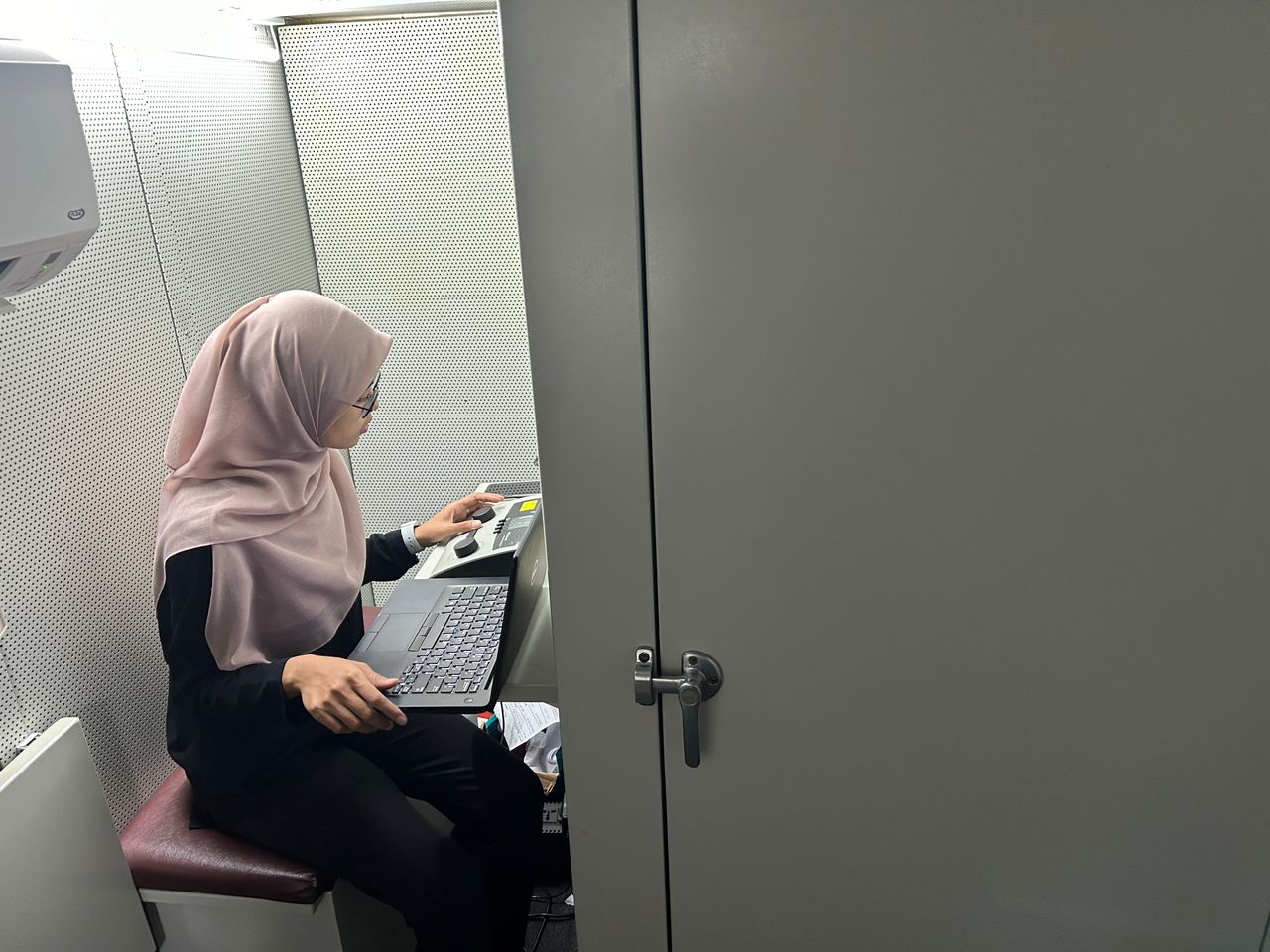 PENGUJIAN AUDIOMETRI MUDAH ALIH