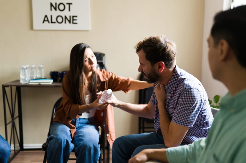 15 Signs of Opioid Use Disorder and How Families Can Respond