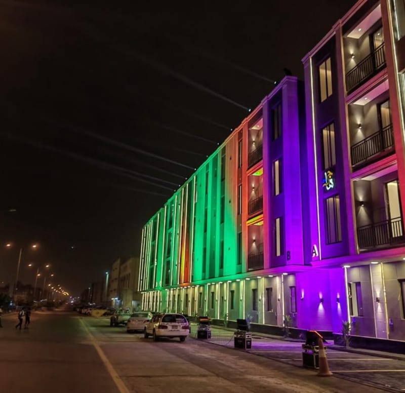 لتنسيق فعاليات الافتتاحات في الرياض، يجب الاهتمام بعدة جوانب، من اختيار المكان المناسب والتاريخ والوقت، إلى تنظيم فعاليات تجذب الحضور وتترك انطباعاً جيداً. يمكن الاستعانة بشركات متخصصة في تنظيم الفعاليات لضمان سير الأمور بسلاسة. نحن نوفر كل مايتعلق بأفتتاح متجرك سوا كان أسواق او معارض او محلات تجارية او مجمعات سكنية فلل شقق لدينا كافة الخدمات وبأسعار في متناول الجميع اتصل الان ولاتتردد سنكون جزءًا من حلمك في تحقيق مشروعك