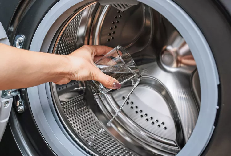 How to Make a DIY Washing Machine Cleaner That Really Works