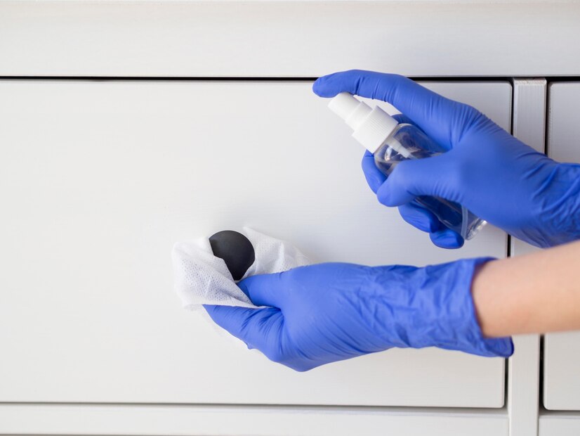 Effective Methods To Remove Grease From Kitchen Cabinets