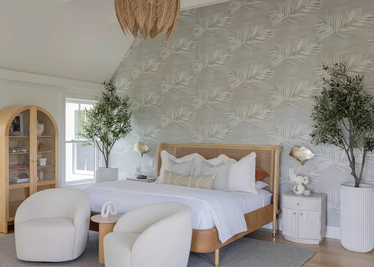 4 Signs You Should Replace Your Sheets Right Now, According to Bedding Pros