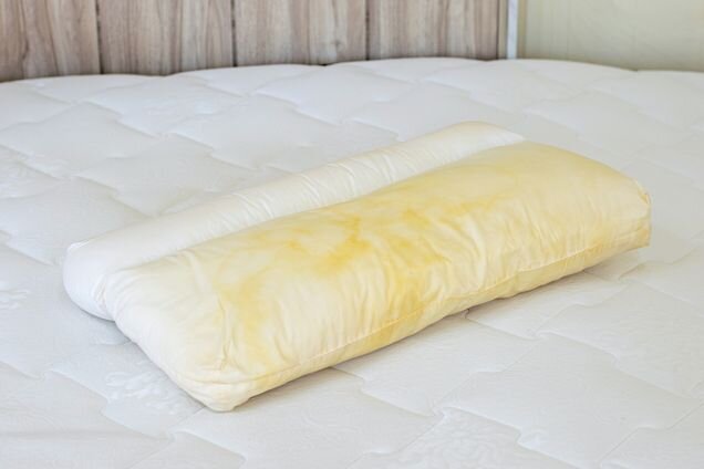 Surprising pantry combination restores yellow stained pillows back to white