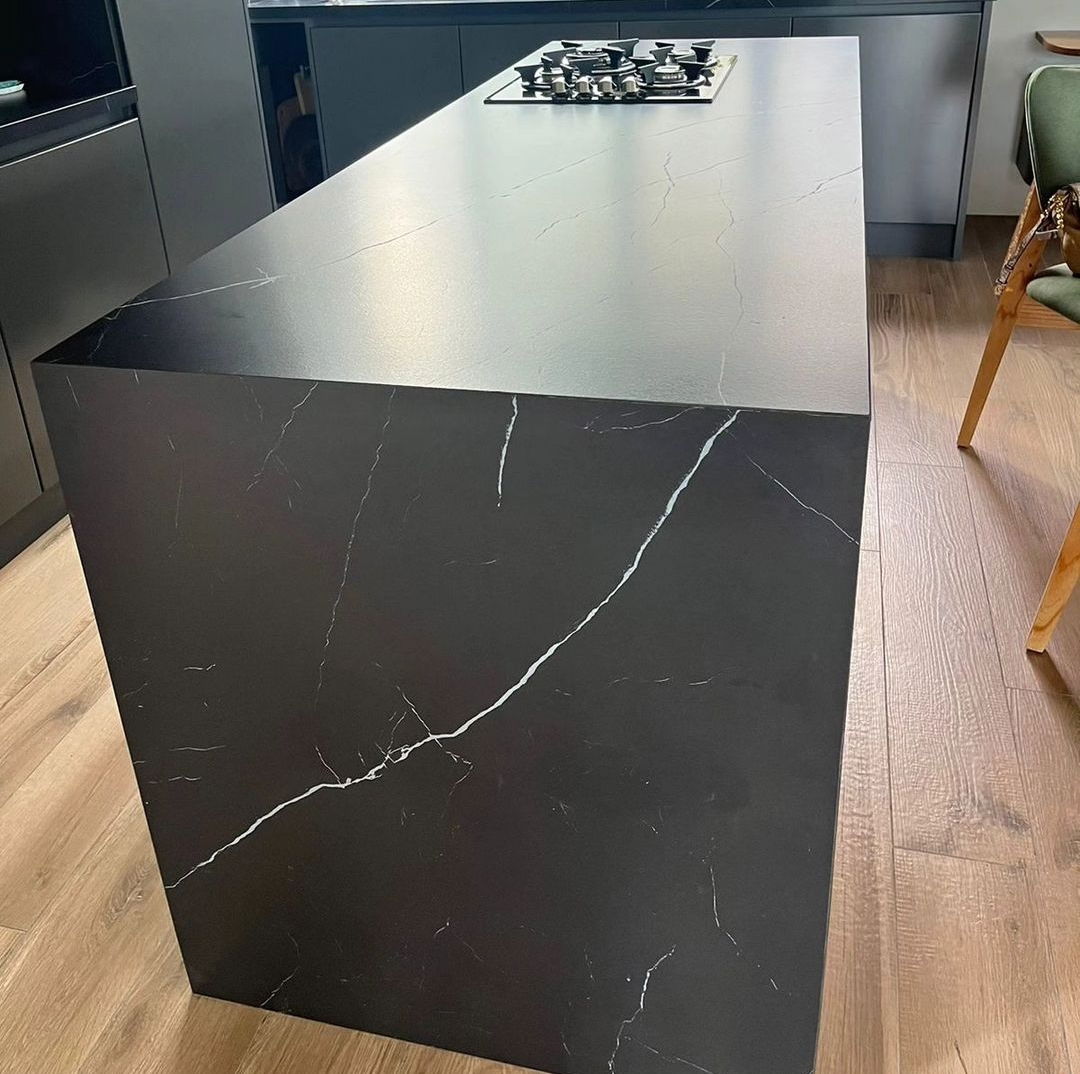 NEGRO MARQUINA SATINADO SPL ISLA
