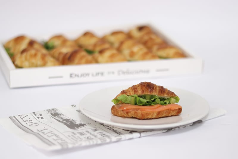 מגשי אירוח קרואסון