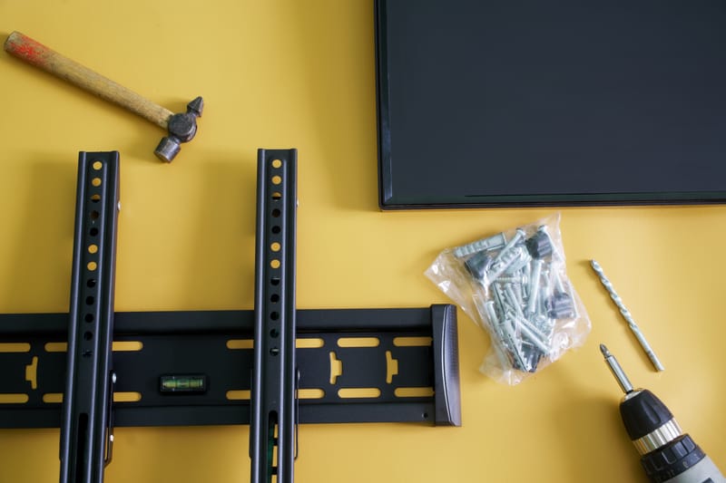 TELEVISION MOUNTING