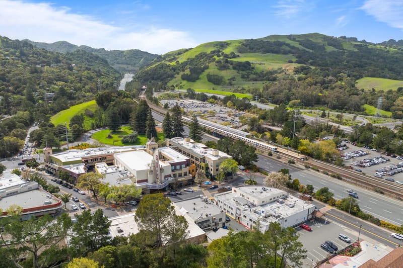 Exploring the Architectural Charm of Orinda, California 94563