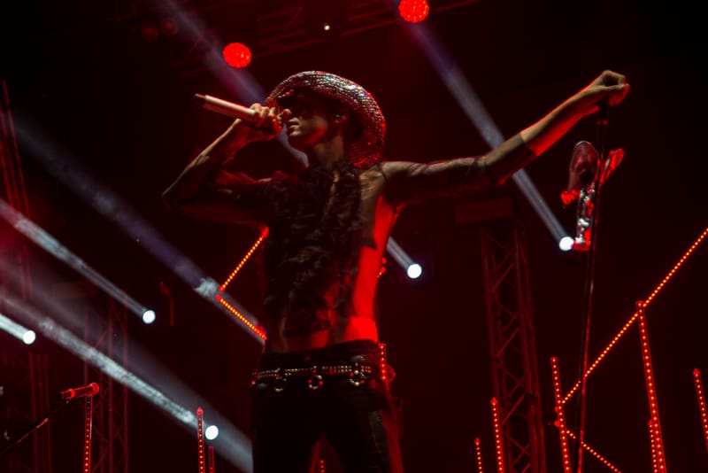 Achille Lauro live Gru Village