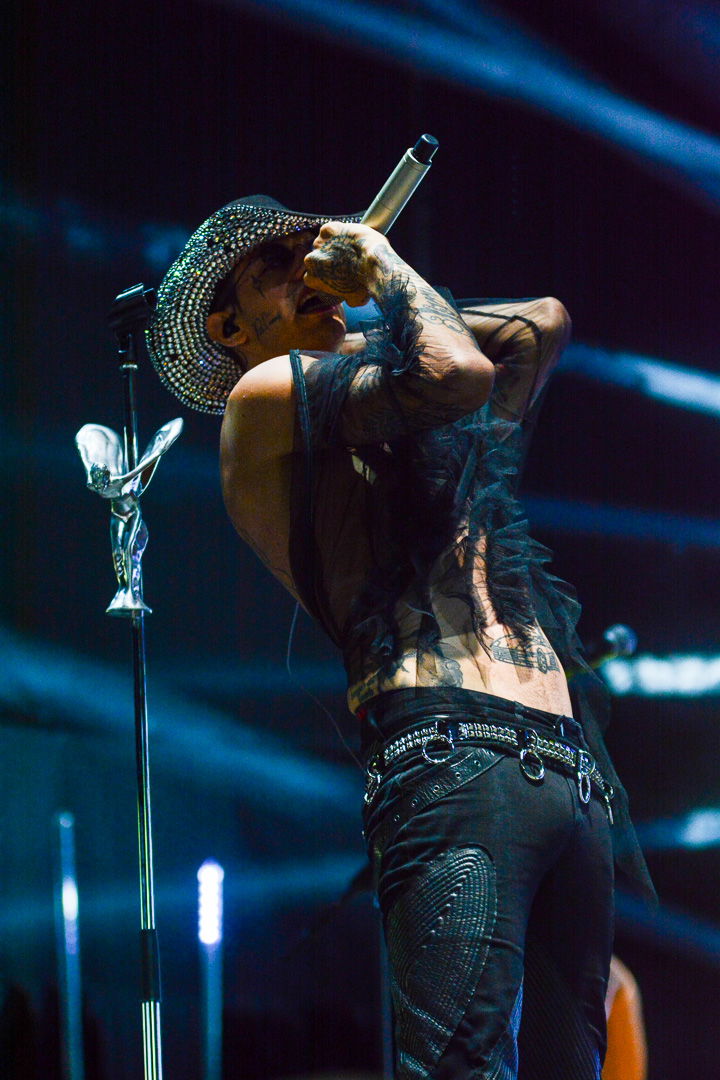 Achille Lauro live Gru Village