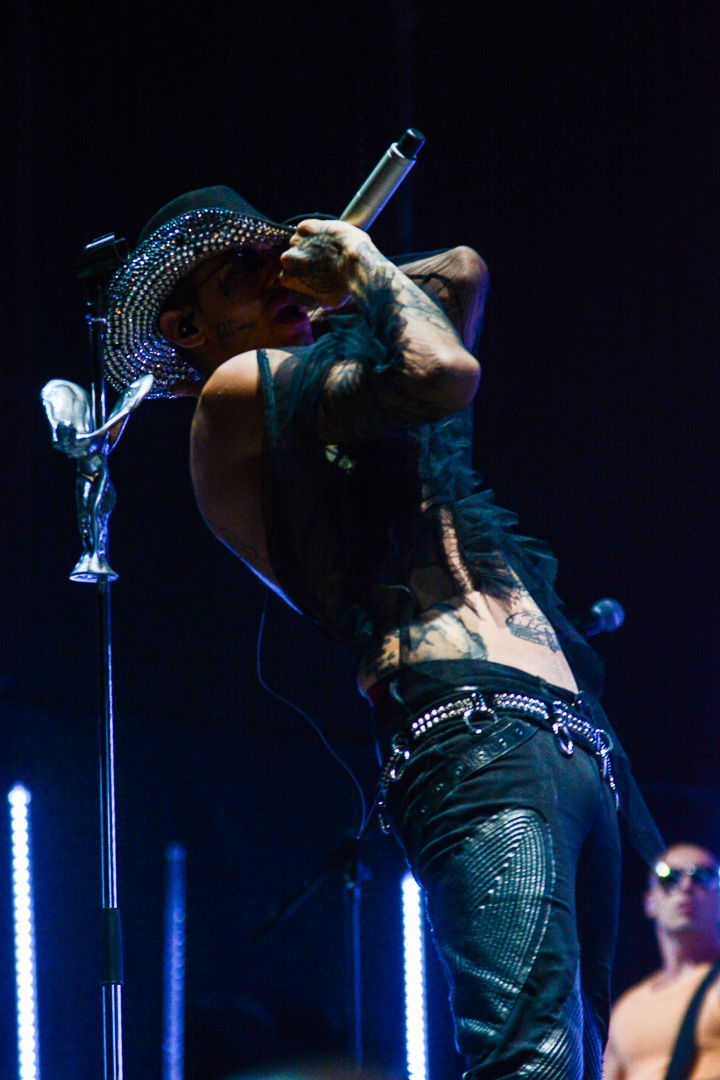 Achille Lauro live Gru Village