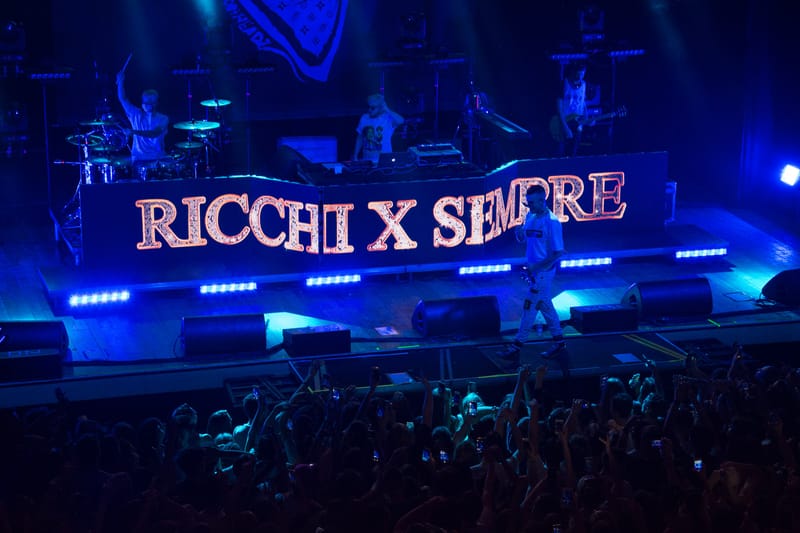 Sfera Ebbasta live Venaria Reale