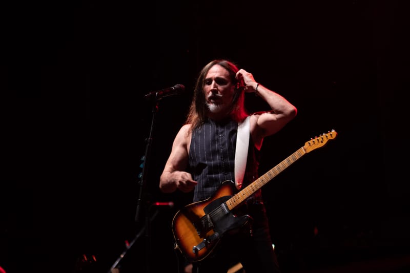 Afterhours live al Flowers Festival 2025