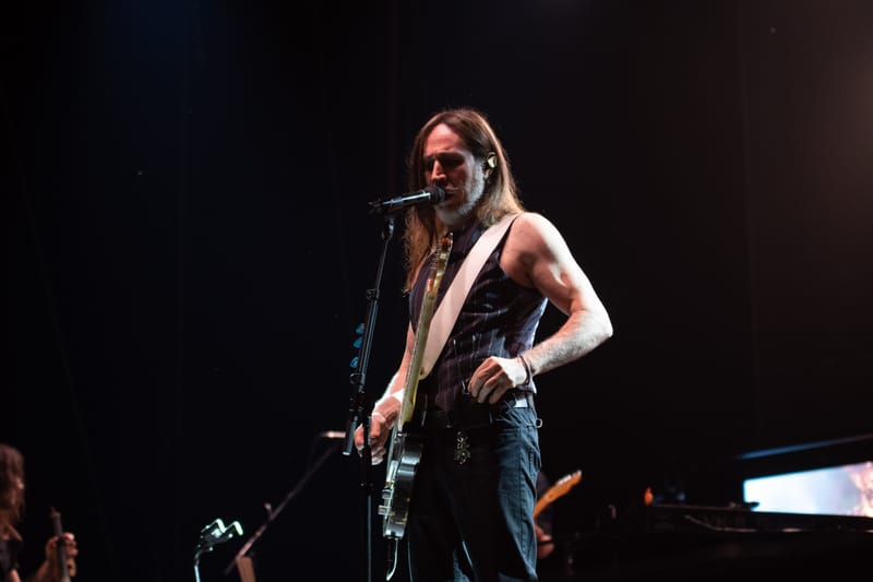 Afterhours live al Flowers Festival 2025