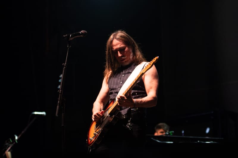 Afterhours live al Flowers Festival 2025