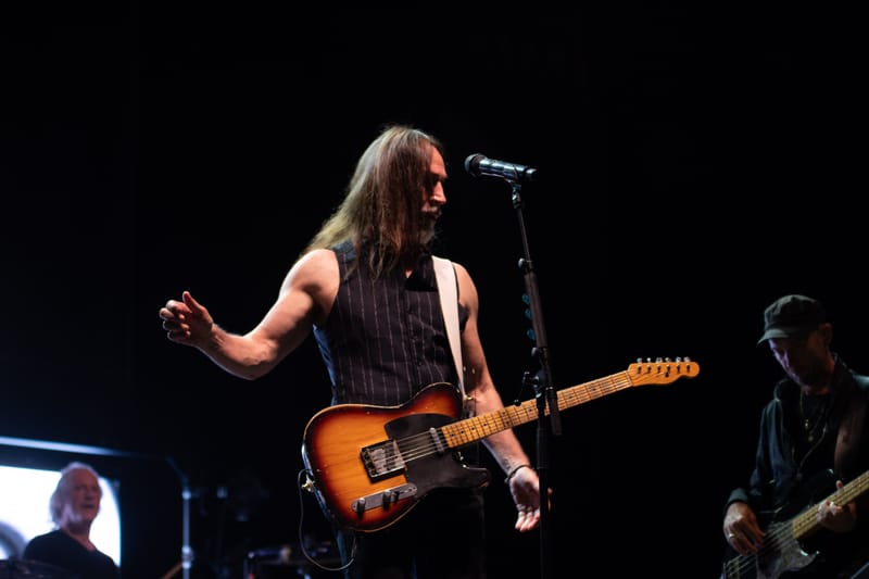 Afterhours live al Flowers Festival 2025