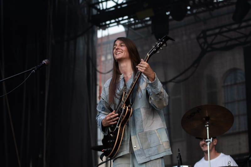 Emma Nolde live Flowers Festival