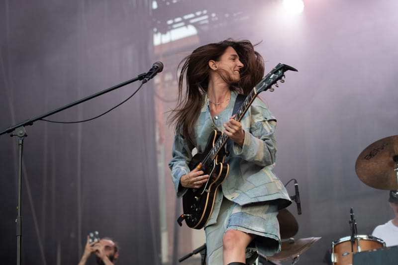 Emma Nolde live Flowers Festival