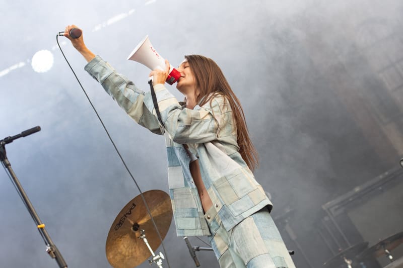 Emma Nolde live Flowers Festival