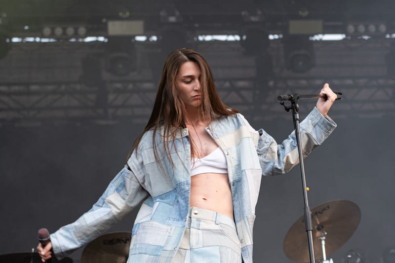 Emma Nolde live Flowers Festival