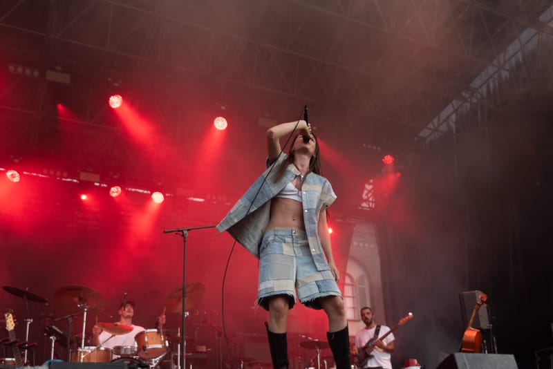 Emma Nolde live Flowers Festival