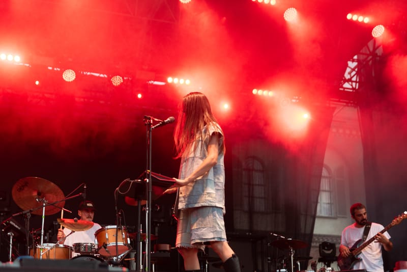 Emma Nolde live Flowers Festival