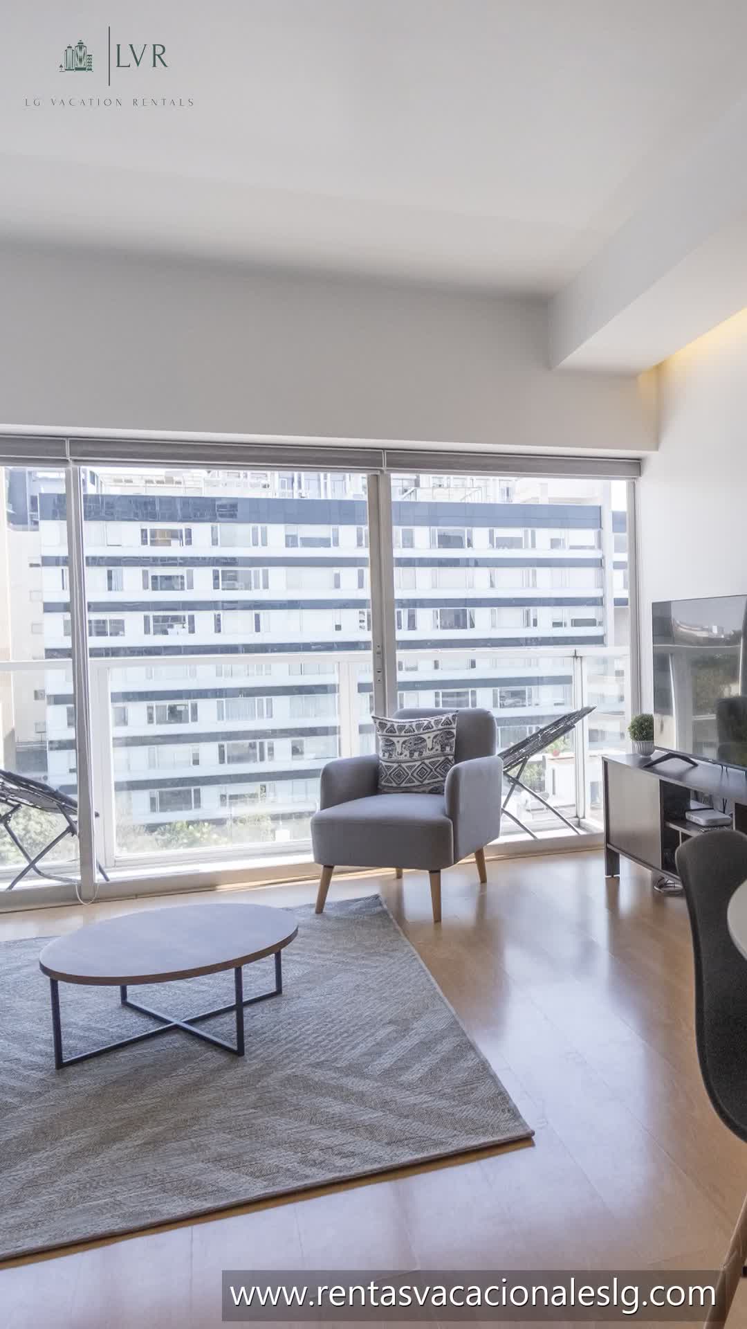 Luxury duplex in Condesa | Pool + gym + balcony