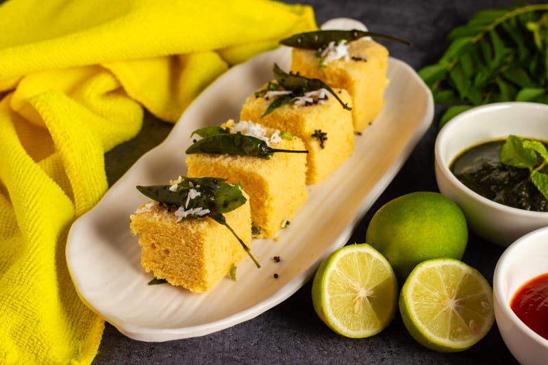 Mota Gehu Atta Dhokla