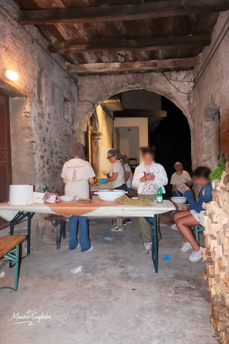  Roccamandolfi: Nella Rocca dei Briganti -